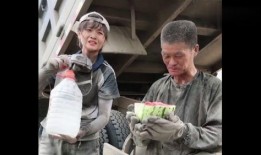 贵州网红大叔吃瓜